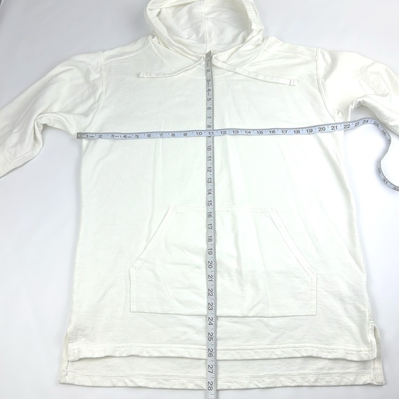 Comfort Colors Hoodie. Size Medium. White. Hi-Lo Hem. Front Kangaroo Pocket. - Picture 4 of 8